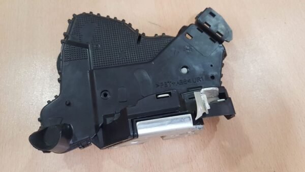 MOTOR MERKEZİ KİLİT COROLLA 07- ÖN SAĞ