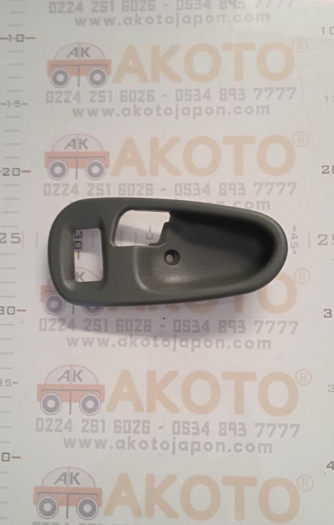 KAPI KOLU İÇ YUVASI L200 99-05 SAĞ