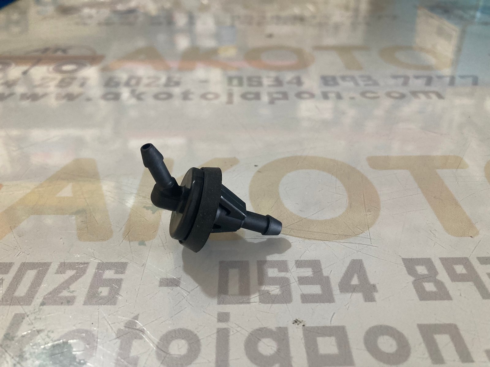 SU FISKIYE ARA MEME H100 KMY 04- (GÖĞÜSTEKİ)