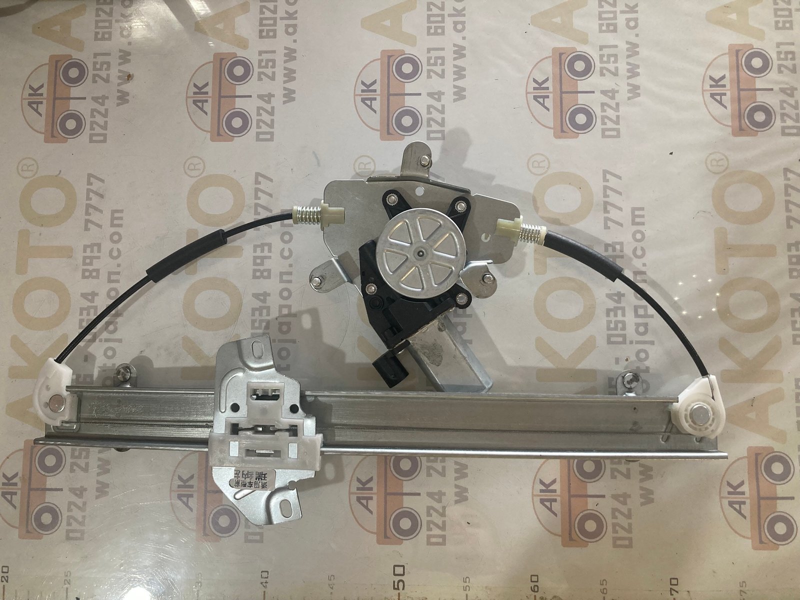 CAM KRİKO ACCENT BLUE 11- ÖN SOL ELEKTRİKLİ (MOTORLU)