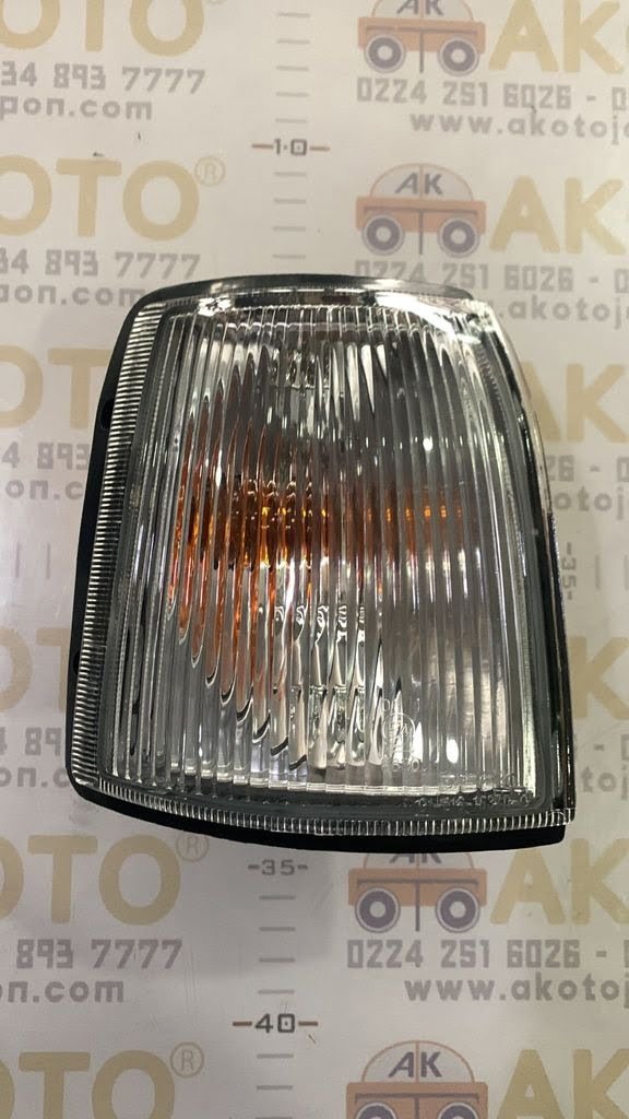 SİNYAL B2500 97-99 SAĞ BEYAZ