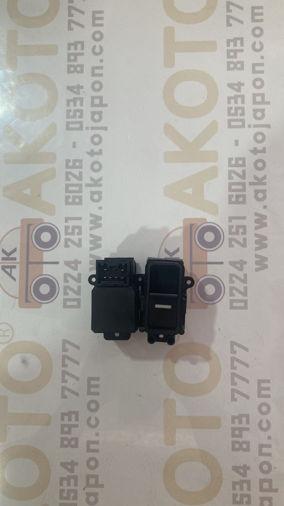 CAM AÇMA DÜĞME ACCORD 06-08 ÖN SAĞ ARKA SAĞ=SOL